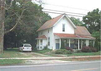 420 Antwerp Dr, Hicksville, OH 43526