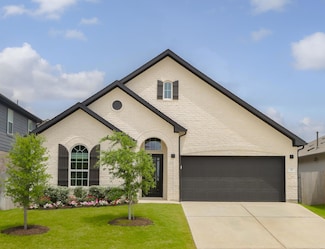 717 Sugar Cane Rd, Mustang Ridge, TX 78610