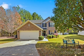 7200 Cascading Pines Dr, Fort Mill, SC 29708