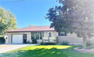 610 S Jasper St, Monroe, IA 50170