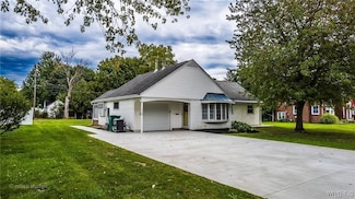 4139 Wildwood Dr, Buffalo, NY 14221