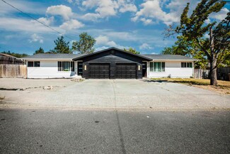 53 SW Eastern Ave Unit 53, 55, Grants Pass, OR 97526