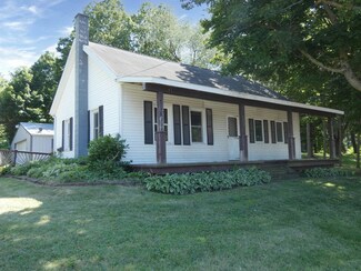 940 Fountain St, Mineral Point, WI 53565