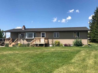 5 Wall St, White Sulphur Springs, MT 59645