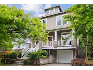 160 NE Bryant St, Portland, OR 97211