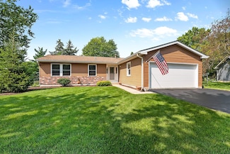 11007 Janice Dr, Huntley, IL 60142