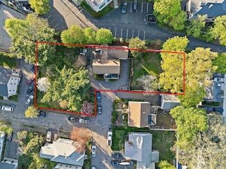2 Hammond Ct, Quincy, MA 02169