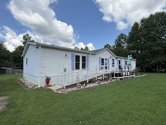 614 Fairview Rd, Loretto, TN 38469