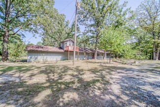 635 County Road 352, Hartshorn, MO 65479
