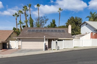 595 Copper Dr, Vista, CA 92083