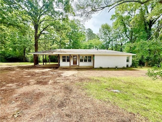 1579 Nugent St, Jena, LA 71342
