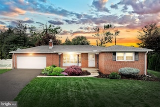 540 Cortleigh Dr, York, PA 17402