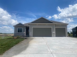 20814 W 188th St, Spring Hill, KS 66083