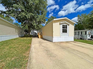 7055 Quarry Rd Unit 370, Amherst, OH 44001