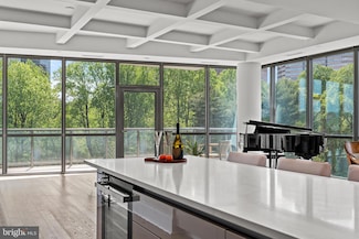7887 Jones Branch Dr Unit 604, McLean, VA 22102