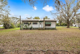 2605 Shady Grove Ln, Plant City, FL 33565
