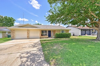 1031 Patricia Dr, Sherman, TX 75090
