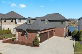 8353 Pier Point Ct, South Lyon, MI 48178