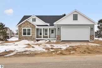 4736 Owl View Dr, Traverse City, MI 49685