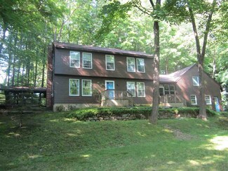 51 Bluff Rd, Rexford, NY 12148