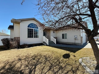 3855 Briar Creek Cir, Ammon, ID 83406