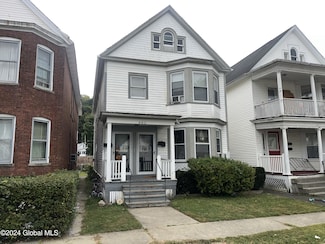 482 8th Ave, Troy, NY 12182