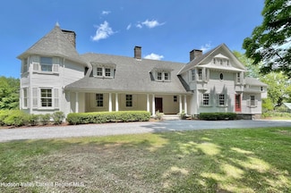 55 Leggett Rd, Stone Ridge, NY 12484