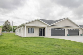 303 Rebecca Ln, Inwood, IA 51240