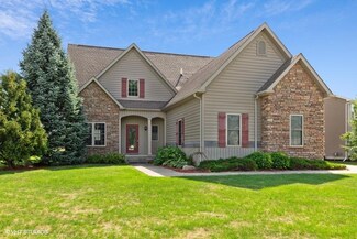 404 Dotson Dr, Ames, IA 50014
