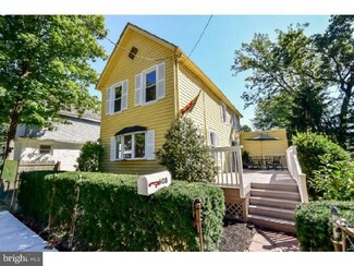 608 10th St, National Park, NJ 08063