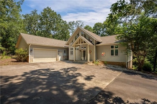 5231 Laurel Cir, Gainesville, GA 30506