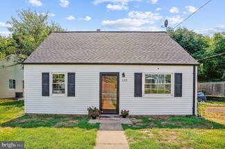 133 Forrest St, Manassas Park, VA 20111