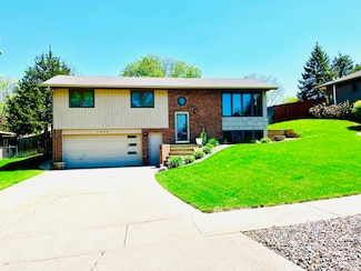 1400 Spruce St, Yankton, SD 57078