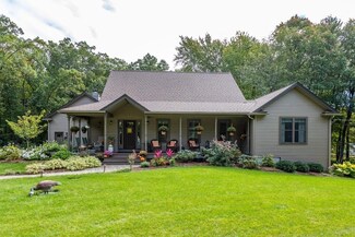 56 Locust St, Uxbridge, MA 01569