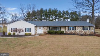 1255 Buttonwood Dr, Lansdale, PA 19446