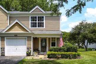 1670 College Green Dr Unit 2, Elgin, IL 60123