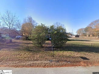 131 Linville Dr, Moore, SC 29369
