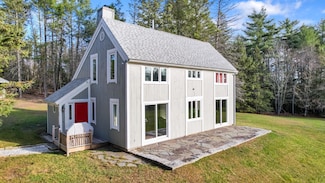 2061 Skyway Valley, Hermon, ME 04401