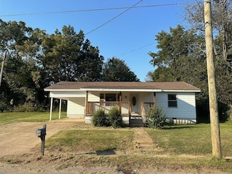 307 Locust St, Doniphan, MO 63935