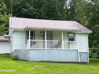 1040 Ladys Way, Newport, TN 37821