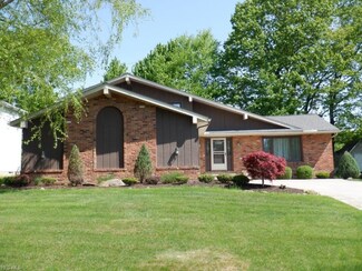 6947 Carol Dr, Independence, OH 44131