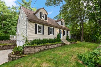 53 Ledge Rd, Hudson, NH 03051