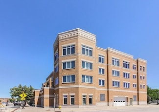 1 S Lincoln Ave Unit 213, Lombard, IL 60148