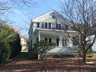 240 High St, Lee, MA 01238