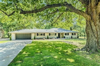 2717 S Berry Rd, Norman, OK 73072