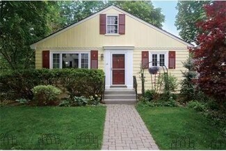 16 Bowen St, Newton Center, MA 02459