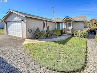 121 Matthew Lee Ct, Roseburg, OR 97471