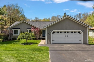 1160 S Baldwin Rd, Lake Orion, MI 48360