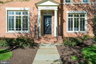 6711 Honesty Dr, Bethesda, MD 20817