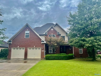 2305 Amberly Ln SW, Decatur, AL 35603